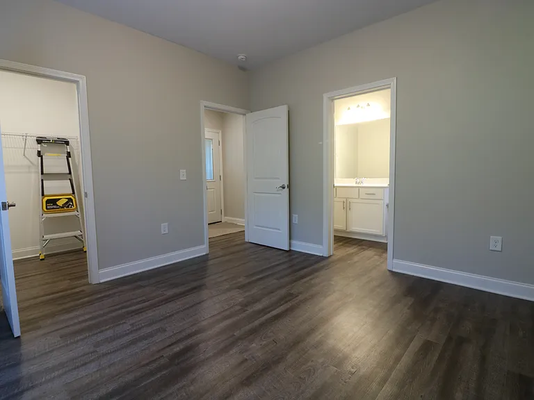 383 E Woodland Dr — Photo 14