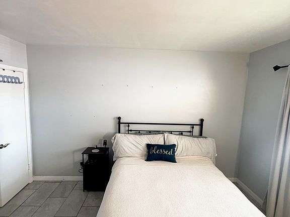 2nd image of 270 NE 40th St APT 22