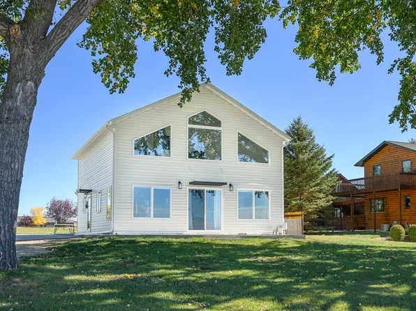 409 W Missouri Dr, Riverdale, ND 58565