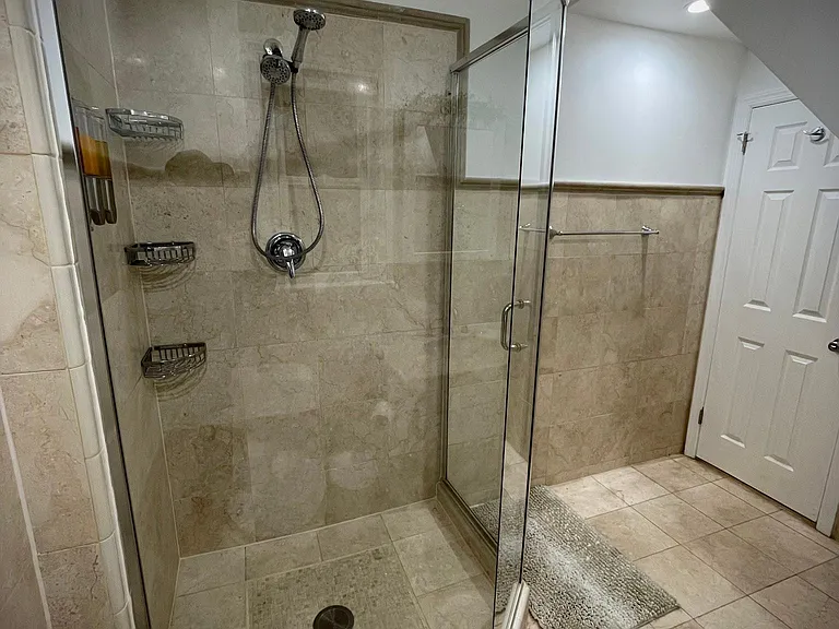 135 W 30th St #3 — Photo 25