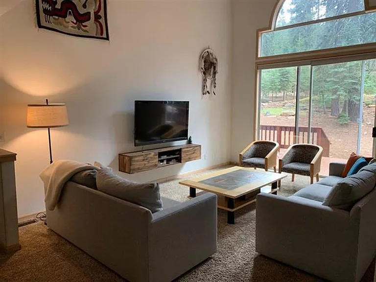 12464 Greenleaf Way — Photo 10