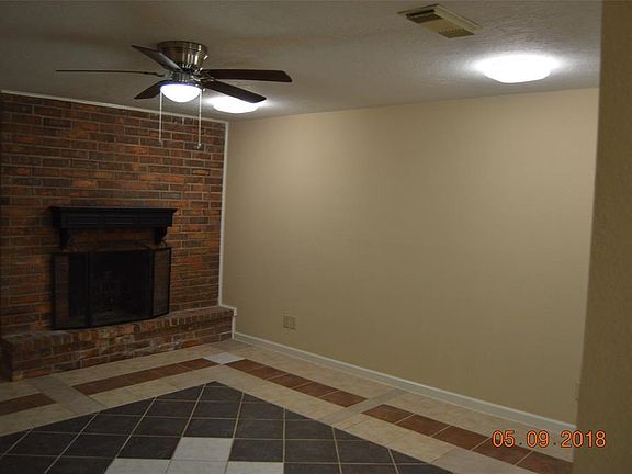 3rd image of 431 Sunset Dr APT 7