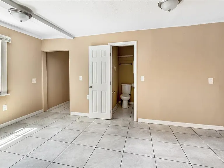 418 E Amelia Ave #A — Photo 22