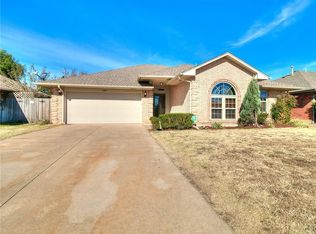 1805 Yellowstone Ln, Edmond, OK 73003