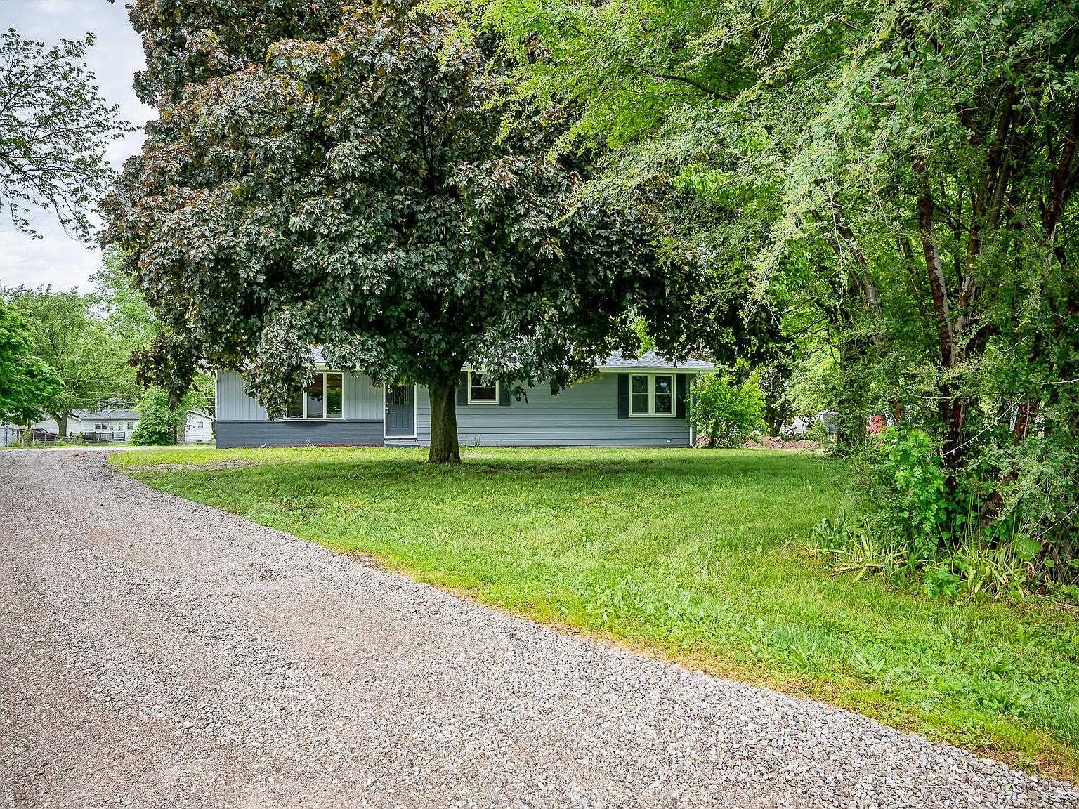 8415 Maysville Rd, Fort Wayne, IN 46815 Zillow