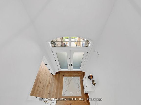 2nd image of 131 Lady Jessica Dr