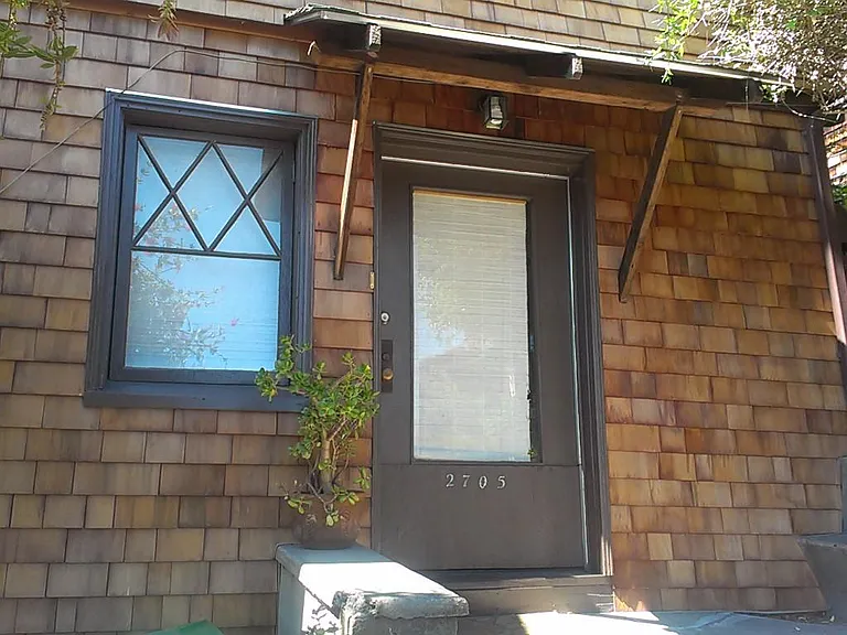 2705 Virginia St — Photo 11
