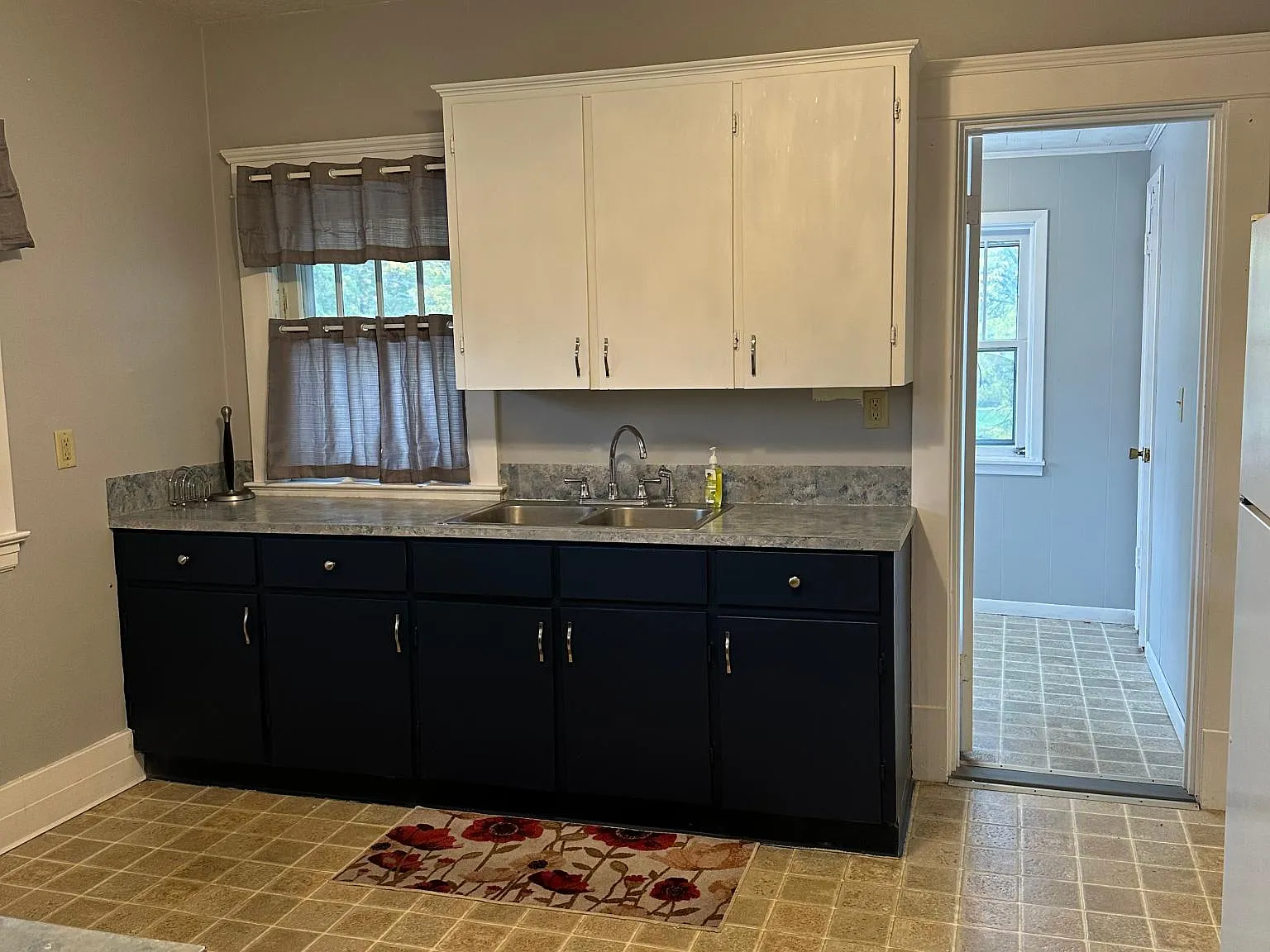 2 bed, 1500 sqft, $1,400 — Photo 3