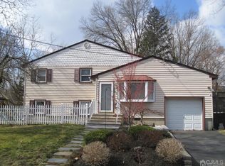 85 Willow Rd, Metuchen, NJ 08840