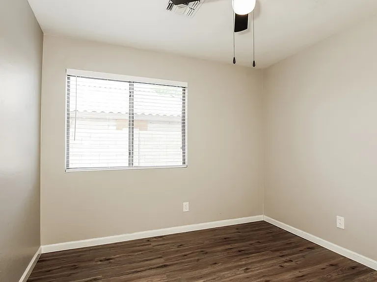 6418 W Magnolia St — Photo 11