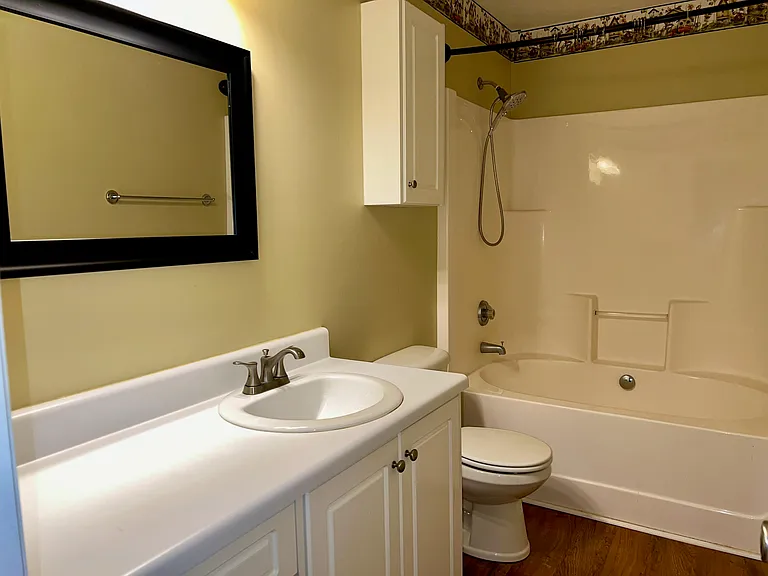 111 Bennington Ln — Photo 11