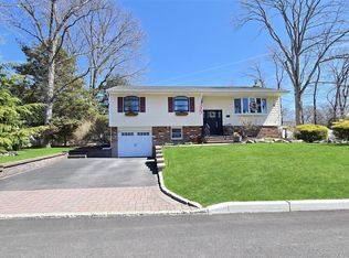 153 Jackson Avenue S, Saint James, NY 11780