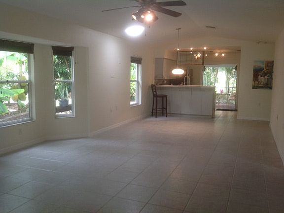 5th image of 1045 Vilas Ave