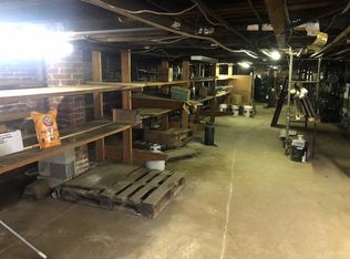 401 E 9th St #BASEMENT, Chester, PA 19013