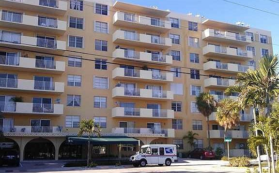 2nd image of 1455 N Treasure Dr APT 7P
