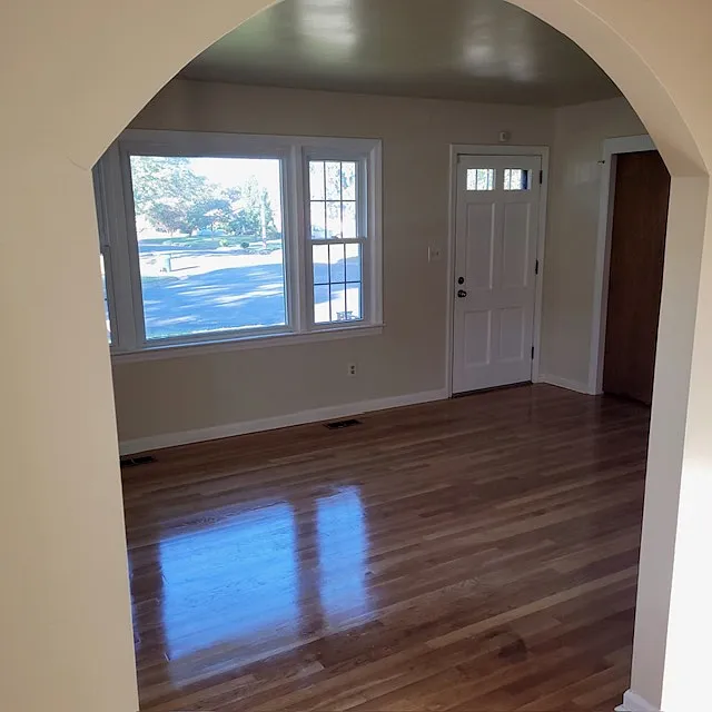 3 bed, 1436 sqft, $1,990 — Photo 2