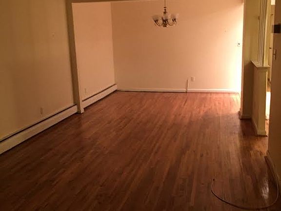 4th image of 1356 E 57th St