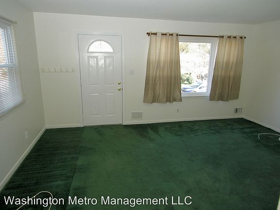 5th image of 4709 Lincoln Ave