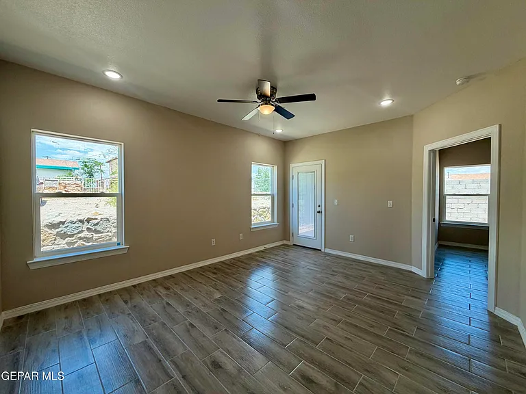 125 Palma Dr #1 — Photo 14
