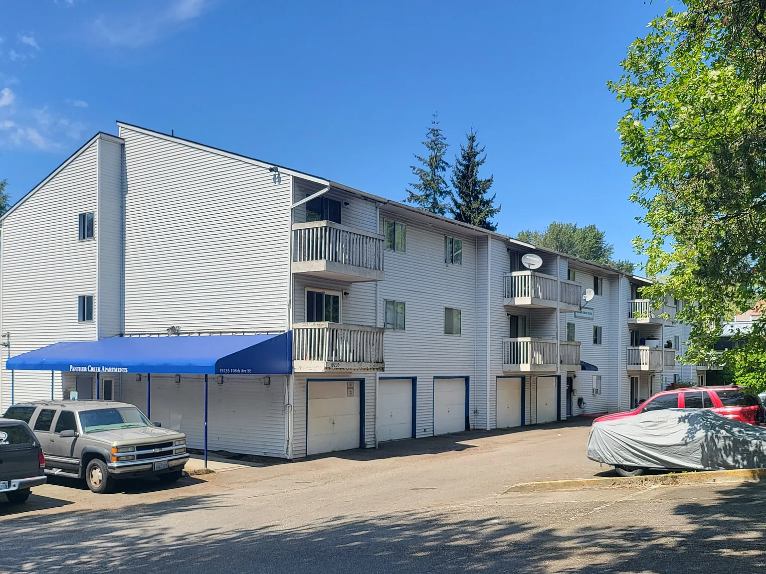 Panther Creek Apartments — Photo 1