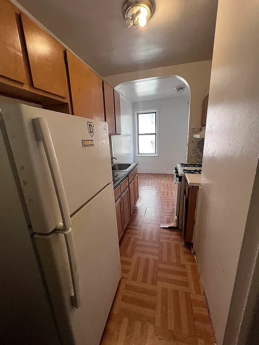 1487 Teller Ave — Photo 3