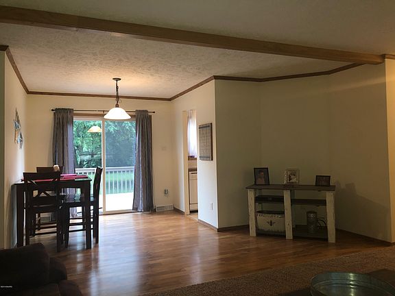 5th image of 8054 S Beech Ave