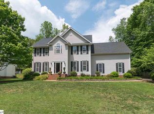 16 Summer Glen Dr, Simpsonville, SC 29681