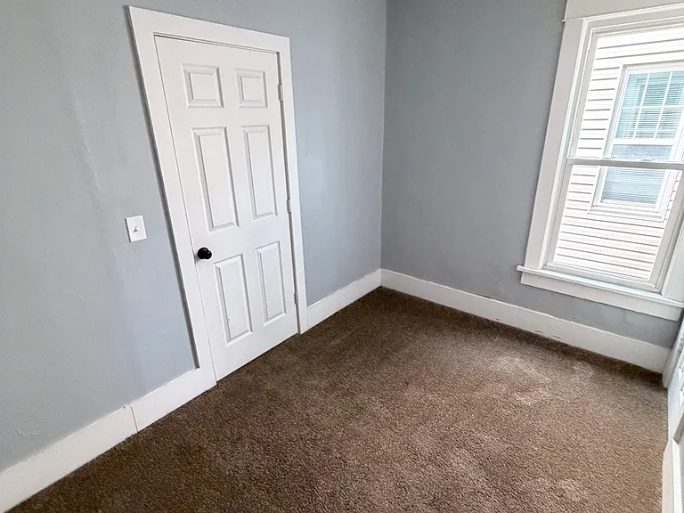 919 Troy Pl NW — Photo 7