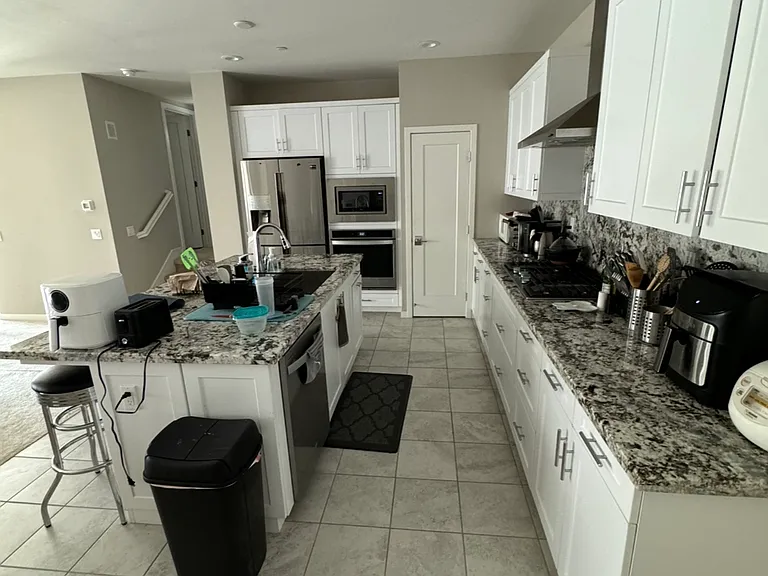 16251 Camden Cir — Photo 5