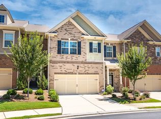 124 Barkley Ln, Sandy Springs, GA 30328