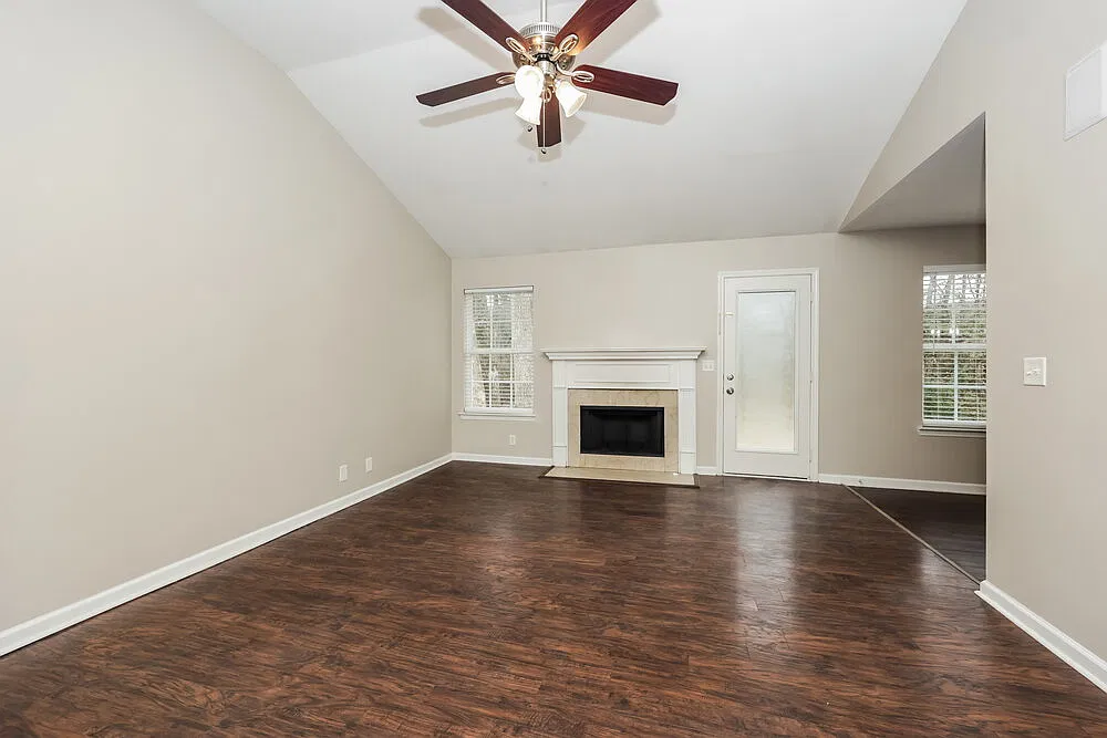 4 bed, 3.0 bath, 1875 sqft, $2,970 — Photo 4