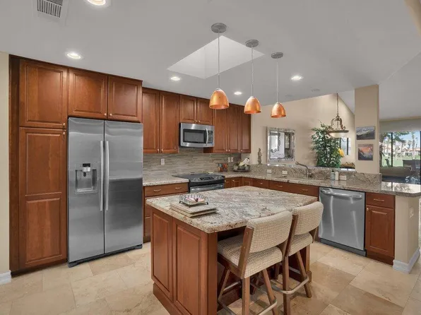 38380 Crocus Ln, Palm Desert, CA 92211