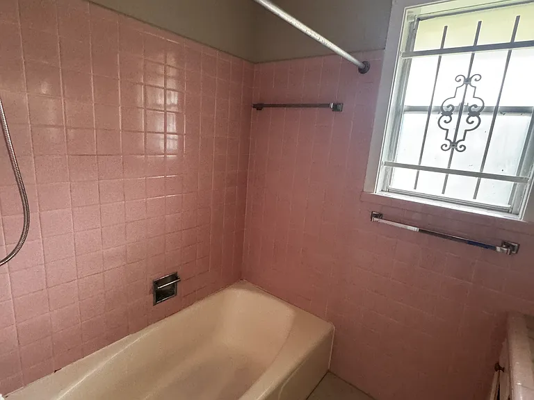 8219 Colgate St — Photo 14