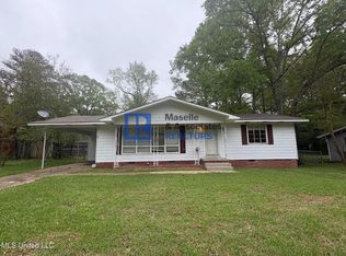 3154 Oak Forest Dr, Jackson, MS 39212