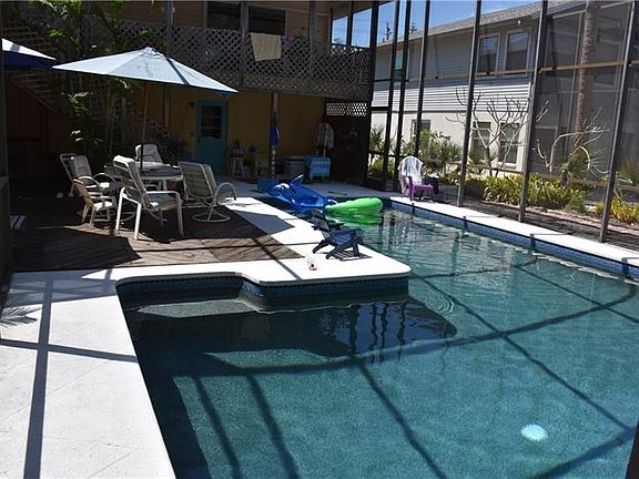 4th image of 5393 Avenida Del Mare
