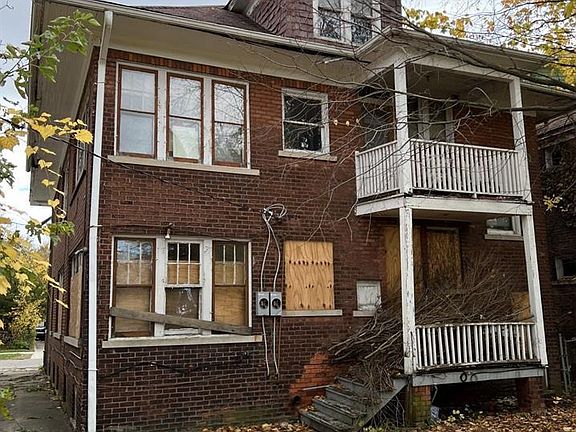 3rd image of 2472 W Euclid St