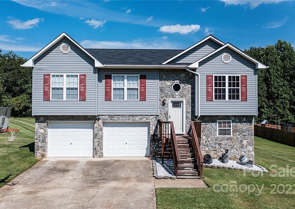1st image of 3906 Leah Belle Ln