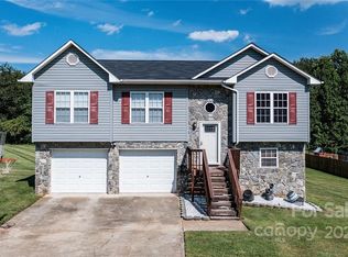 3906 Leah Belle Ln, Lenoir, NC 28645