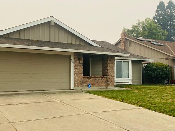 4th image of 4490 Lineras Way