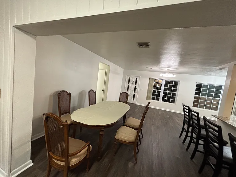 1215 S Keene Rd — Photo 2