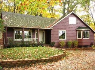 7168 Chagrin Rd, Chagrin Falls, OH 44023