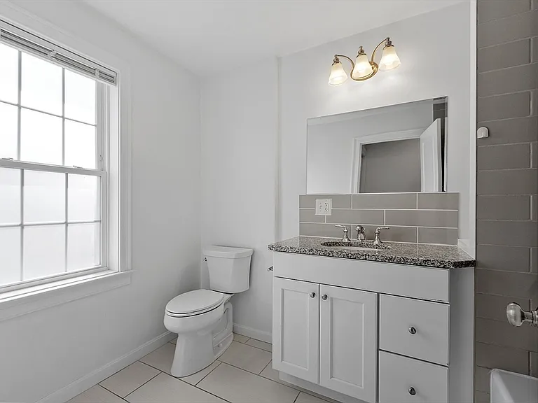 27 Mill St #D — Photo 10