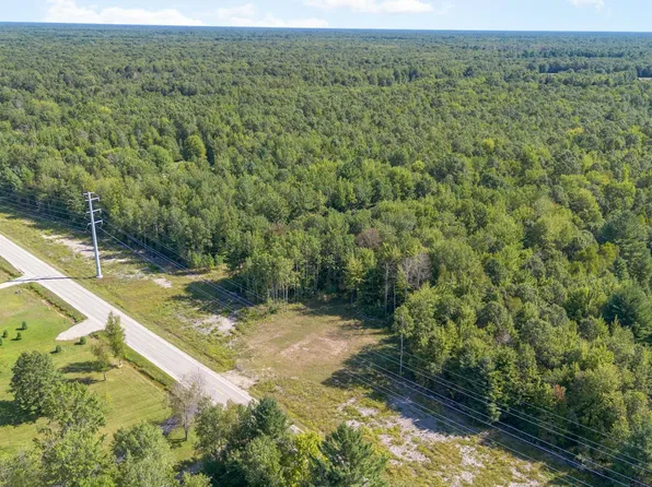 989 S Coleman Rd, Shepherd, MI 48883