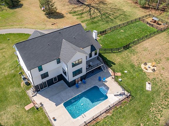 3rd image of 120 Joshua Rd