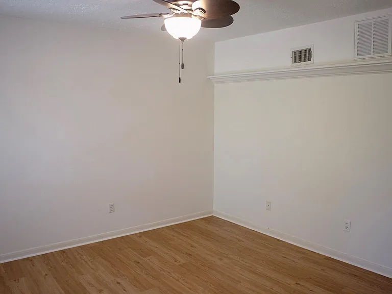 9 Huntsmans Horn Cir — Photo 36