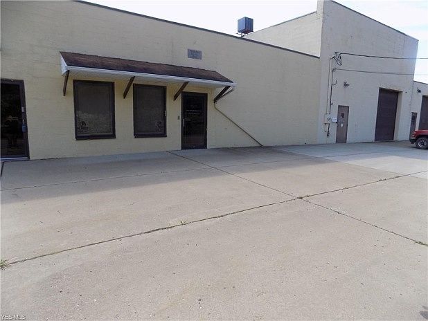 1st image of 708 Dewey St