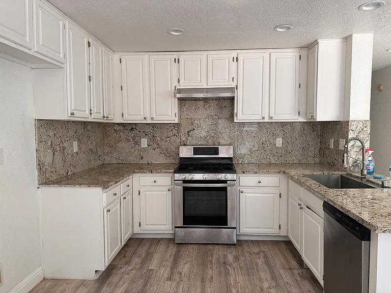 8531 Cool Water Ct — Photo 7