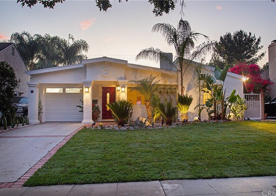 1st image of 411 N Beachwood Dr
