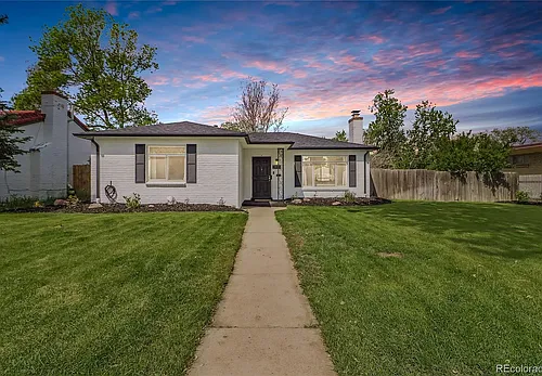 3071 Dexter St Photo 1