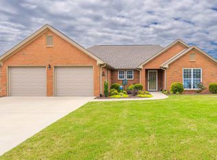308 Hickory Valley, Florence, AL 35630
